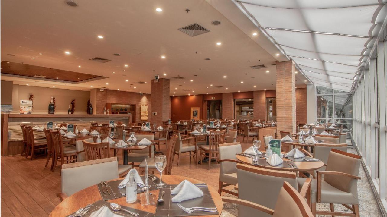 Hotel Deville Prime Porto Alegre Esterno foto The restaurant