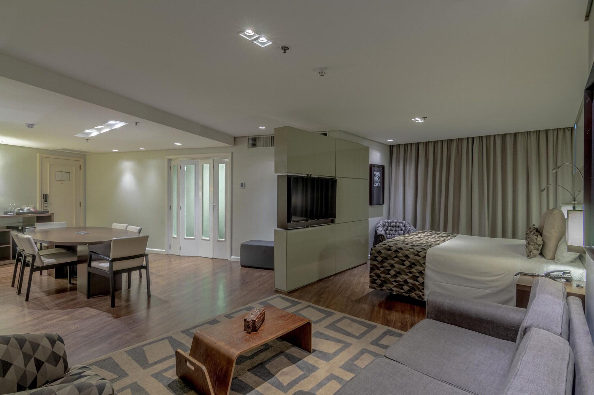 Hotel Deville Prime Porto Alegre Esterno foto